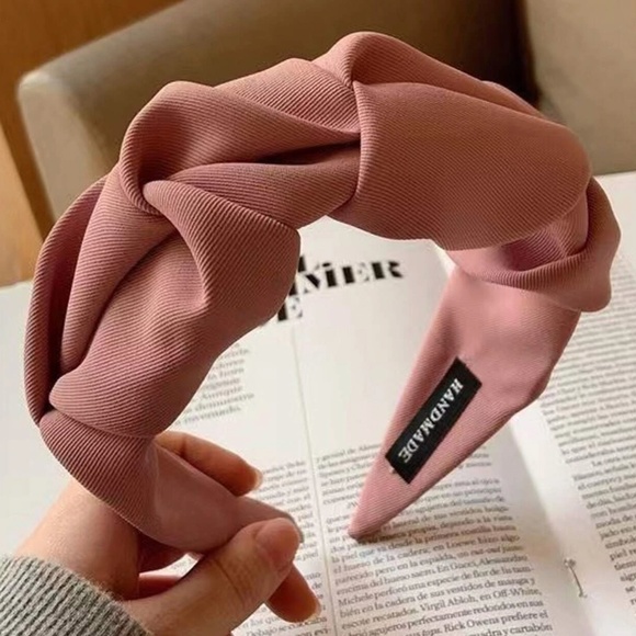 Minimalist Ruched Solid Headband main image 3